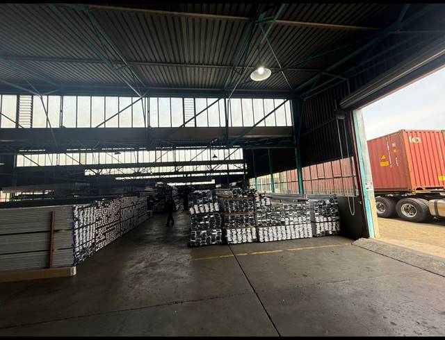 2,400M² WAREHOUSE TO LET IN ALRODE